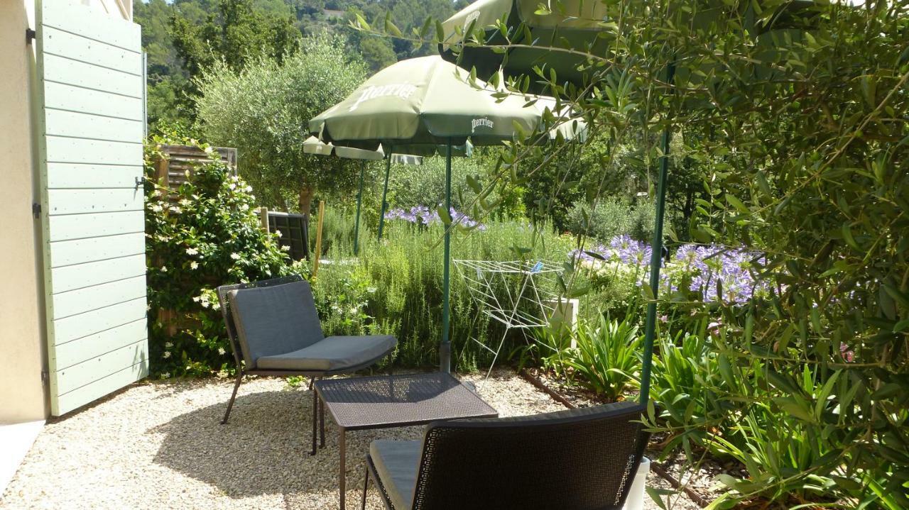 Le Vallon Des Oliviers Montauroux Bagian luar foto
